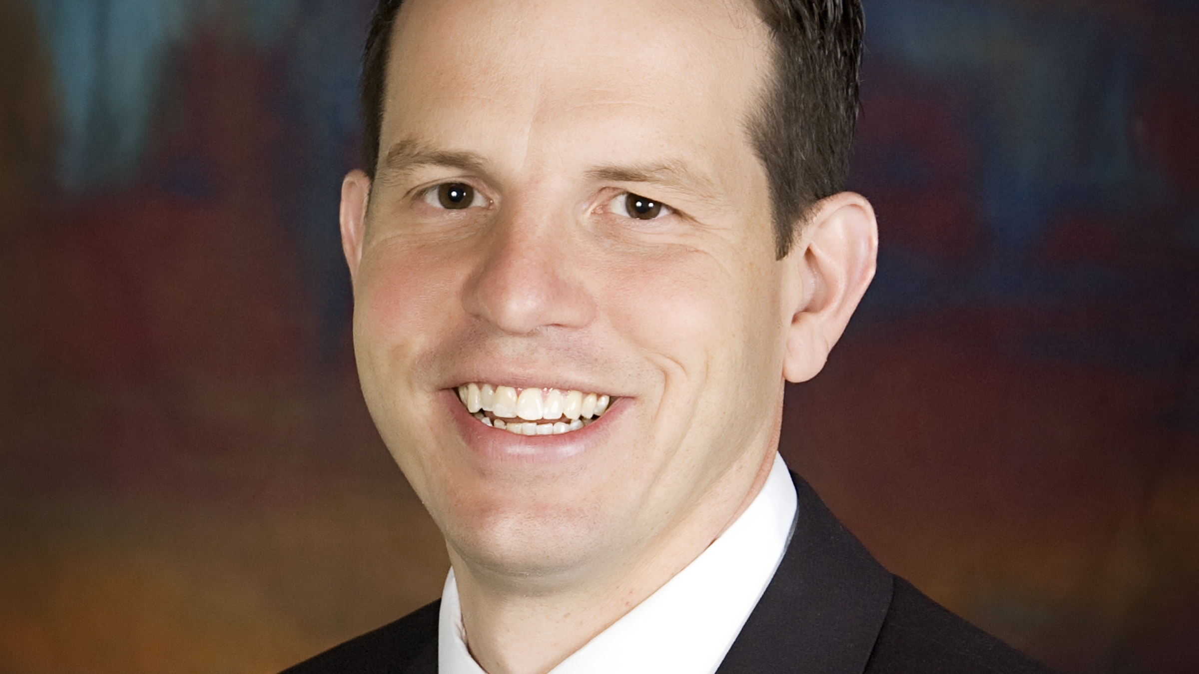 Tom Sannes Headshot